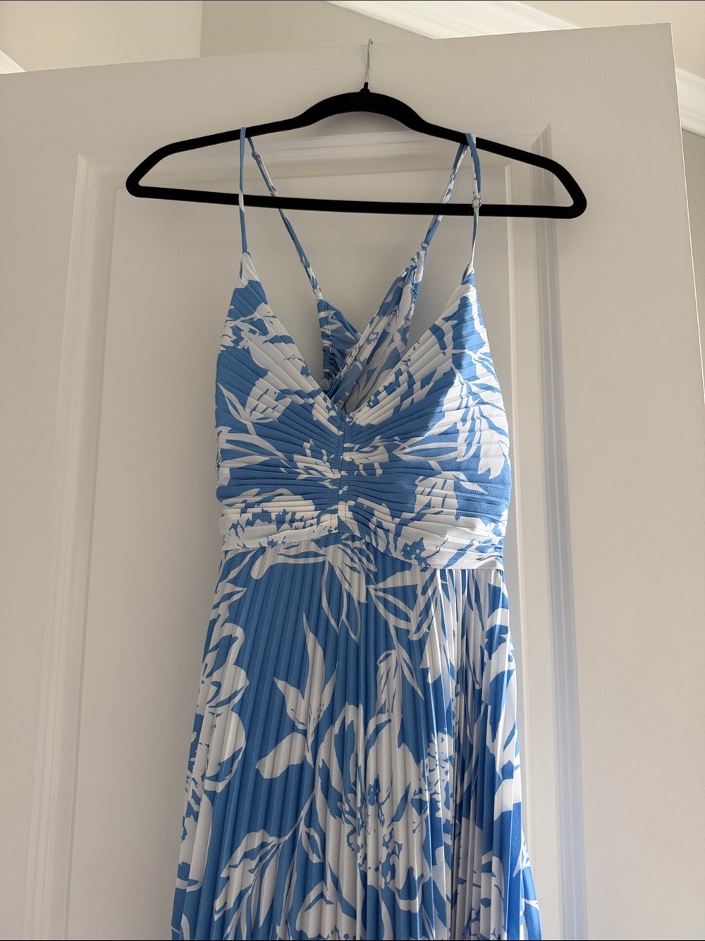 REVOLVE Light Blue & White Floral Midi Dress L